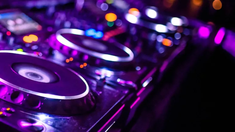Activités 6 - EuroGames Lyon 2025 eurogames lyon soirees featured dj